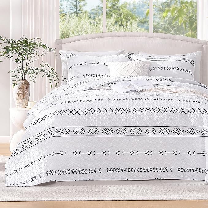 Andency White Oversized Super King Quilt Set, 3 Pieces Boho Lightweight Soft by Andency