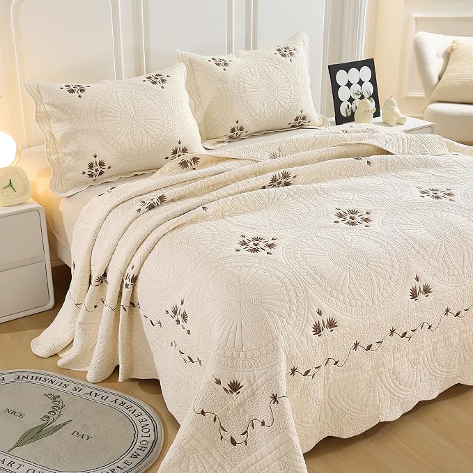 ROOMLIFE Quilt Set King Beige Classical 3D Floral Embroidery Pattern 3-Piece - Image 2