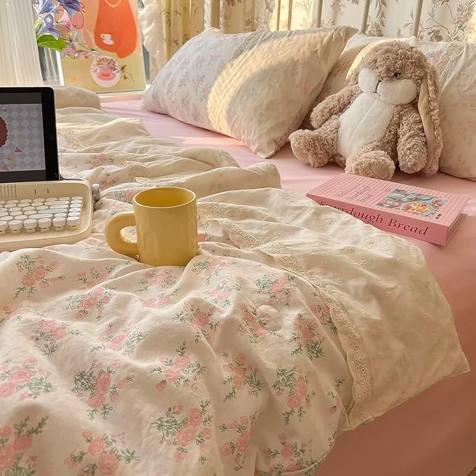 mixinni Vintage Floral Duvet Cover Set by mixinni
