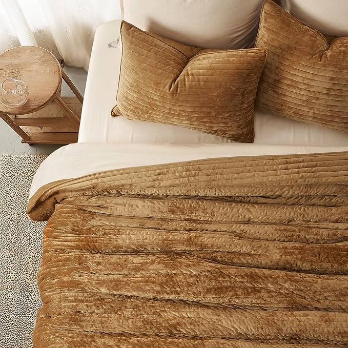 EVERGRACE Velvet Quilt Set King Size, Luxurious Soft Striped Channel Bedding Set - Image 3