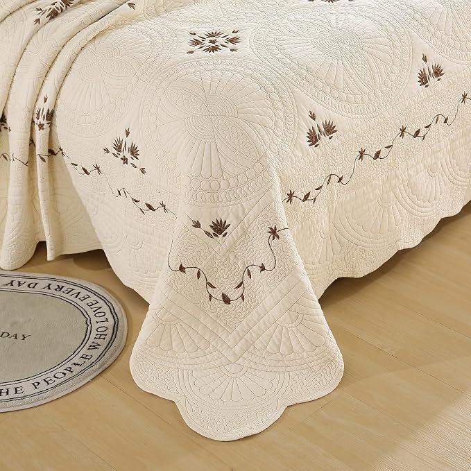 ROOMLIFE Quilt Set King Beige Classical 3D Floral Embroidery Pattern 3-Piece - Image 3