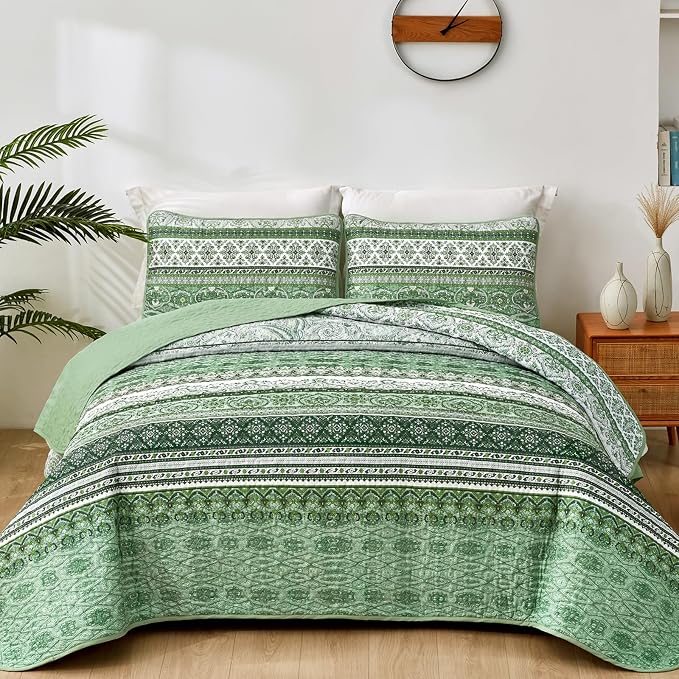 WONGS BEDDING Boho Queen Quilt Set, Light Green Bohemian Quilt Bedding Set by WONGSBEDDING
