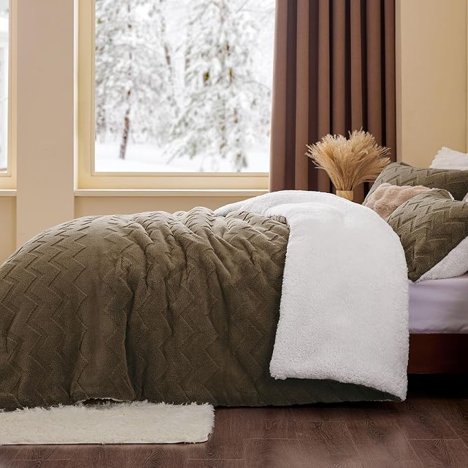 BEDELITE Fluffy King Size Comforter Set - Image 7