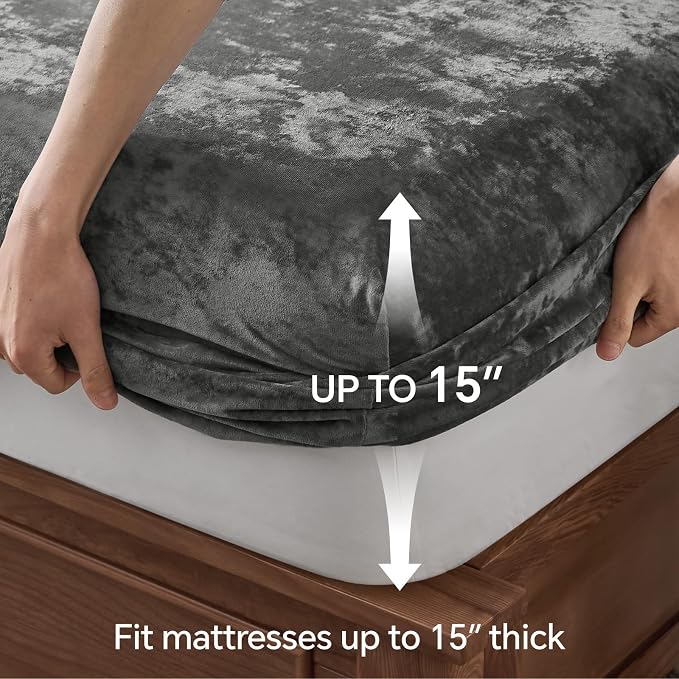 BEDELITE Velvet Fitted Sheet and Pillowcases Set, Luxury Soft Fuzzy Bottom Sheet - Image 5