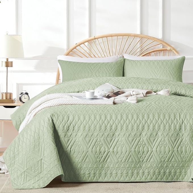 akkialla Full/Queen Size Quilt Bedding Set, Sage Green Lightweight Microfiber by akkialla