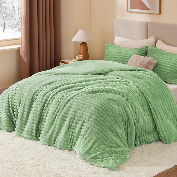 BEDELITE Fleece Queen Comforter Set -Super Soft & Warm Fluffy Green Bedding - Image 2