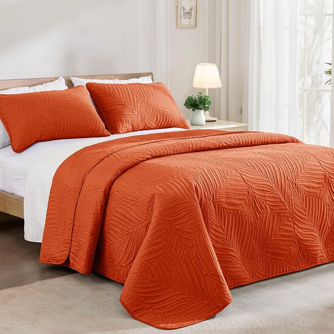 Exclusivo Mezcla California King Quilt Bedding Set, Lightweight Burnt Orange - Image 2