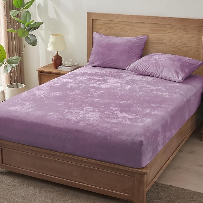 BEDELITE Velvet Fitted Sheet and Pillowcases Set, Luxury Soft Fuzzy Bottom Sheet - Image 6