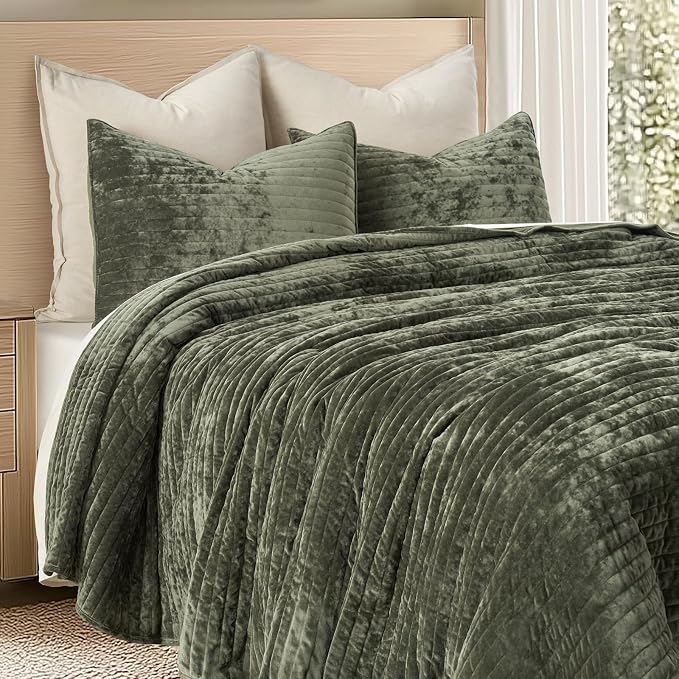 EVERGRACE Velvet Quilt Set Queen Size, Luxurious Soft Striped Channel Bedding - Image 6