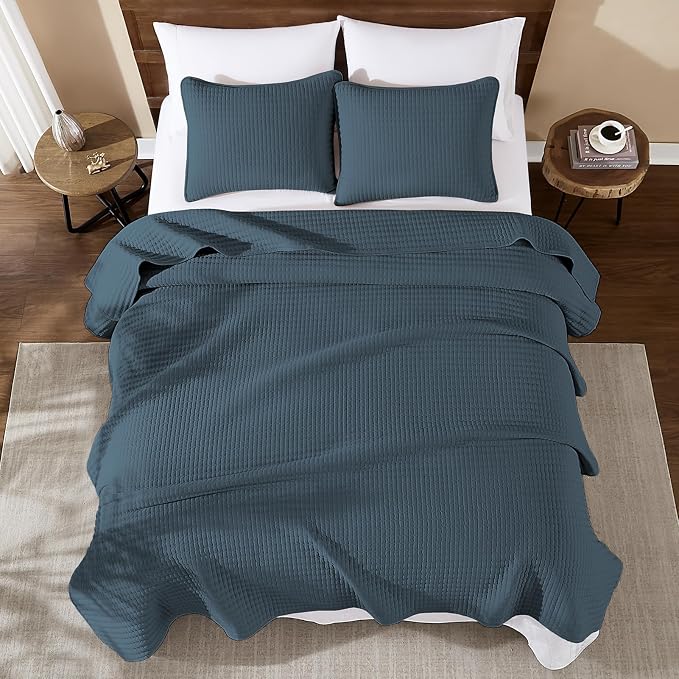 WRENSONGE King Size Quilt-3 Pieces Lightweight Navy Blue Bedspreads King Quilt - Image 3