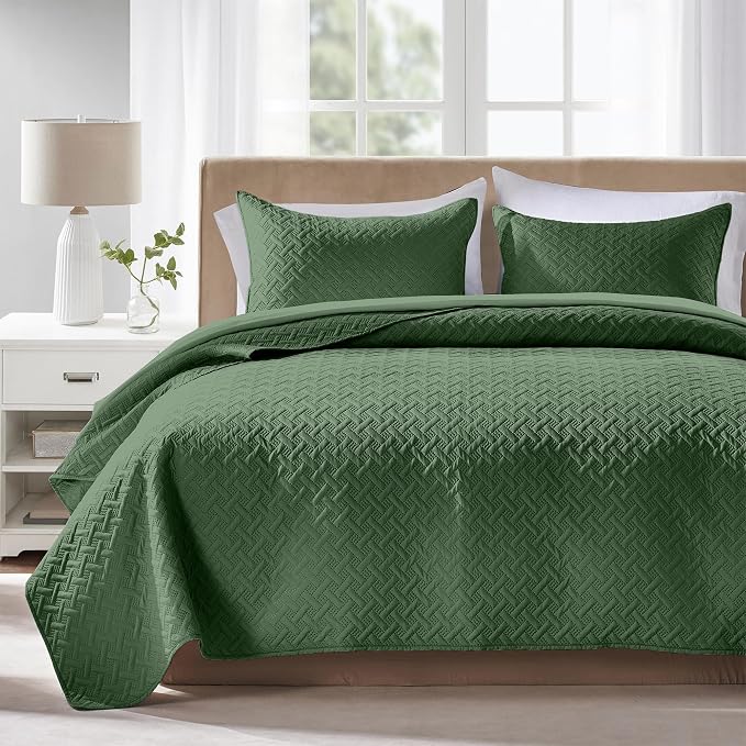 FLYMME Olive Green Twin Quilt Bedding Set Thin Lightweight Bedspreads, Modern by FLYMME