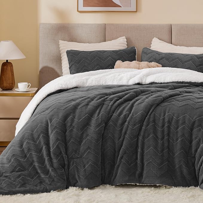 BEDELITE Fluffy Queen Comforter Set - Image 2