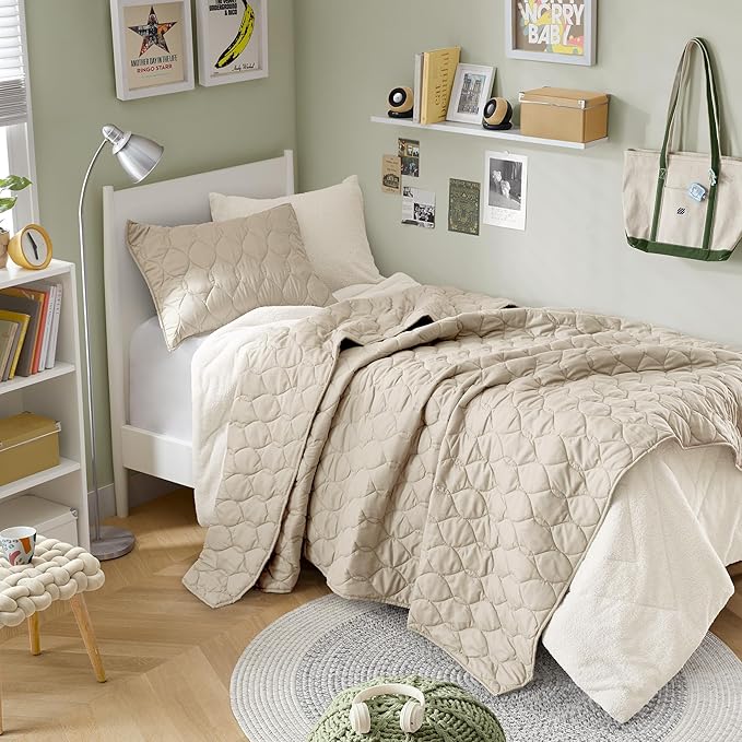 Comfort Spaces Twin Quilt Set Modern Reversible Ogee Coverlet Twin Bedding Set by ComfortSpaces