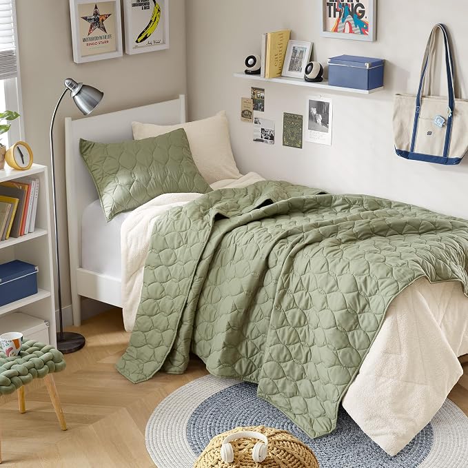 Comfort Spaces Twin Quilt Set Modern Reversible Ogee Coverlet Twin Bedding Set by ComfortSpaces