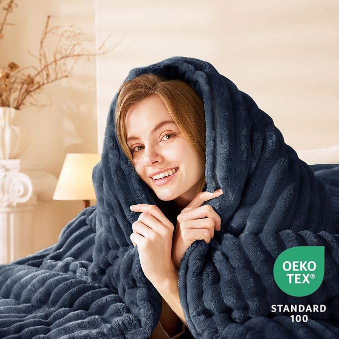 CozyLux Fluffy Queen Comforter Set - Image 3
