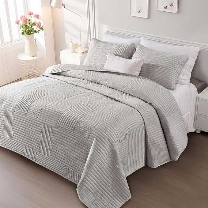 Whale Flotilla Ultra Soft California King Quilt Bedding Set, Lightweight by WHALEFLOTILLA