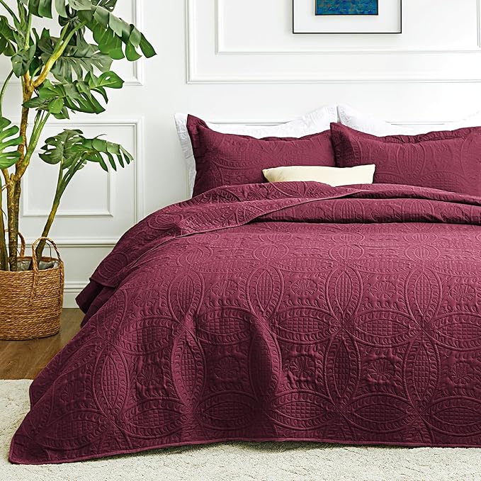 Love's cabin Quilts for Queen Bed Burgundy Bedspreads Bedding Set by Lovescabin
