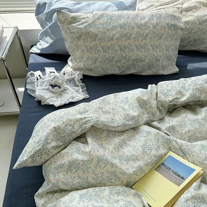 MKXI Queen Duvet Cover Set Blue White Floral Print - Image 3