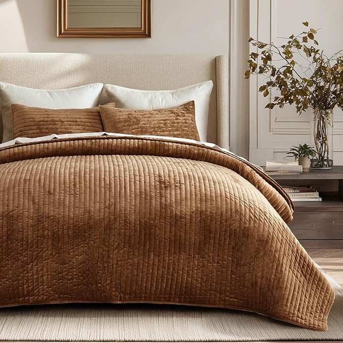 EVERGRACE Velvet Quilt Set California King 118'' x 106'', Luxurious Soft - Image 7