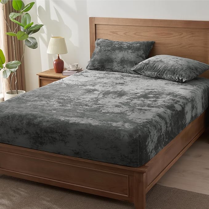 BEDELITE Velvet Fitted Sheet and Pillowcases Set, Luxury Soft Fuzzy Bottom Sheet - Image 6
