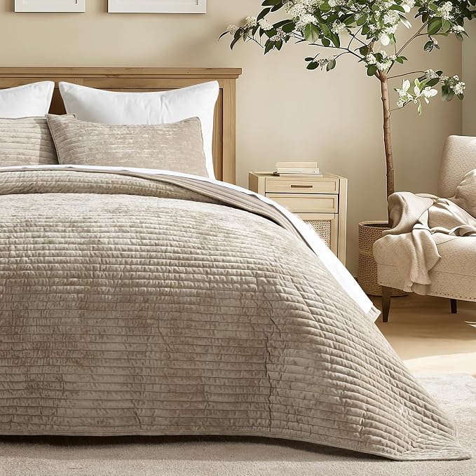 EVERGRACE Velvet Quilt Set California King 118'' x 106'', Luxurious Soft - Image 7