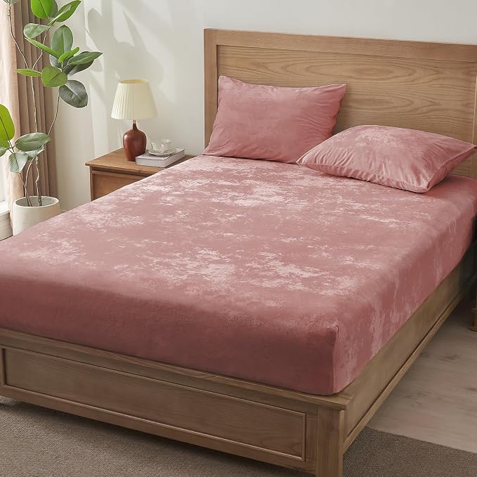 BEDELITE Velvet Fitted Sheet and Pillowcases Set, Luxury Soft Fuzzy Bottom Sheet - Image 6