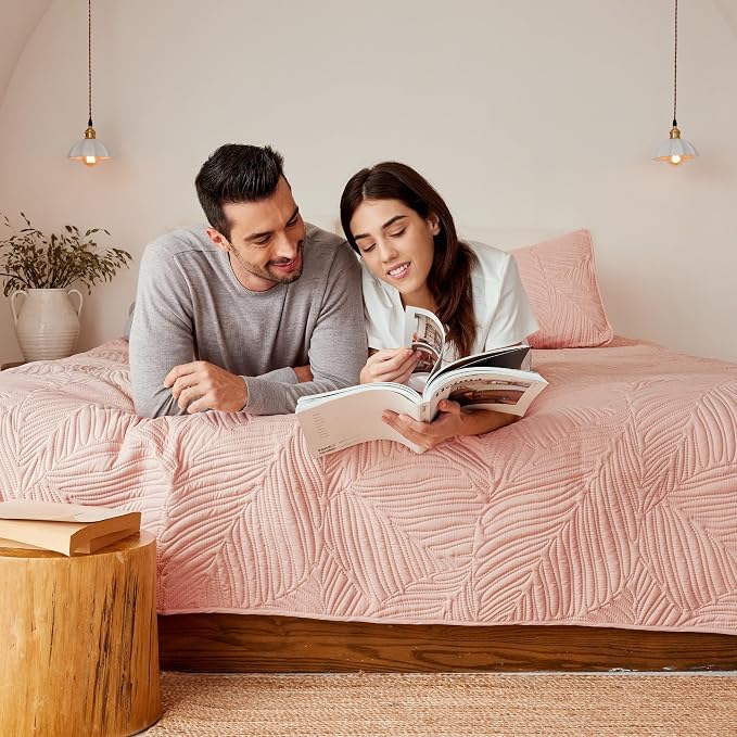 Exclusivo Mezcla California King Quilt Bedding Set, Lightweight Blush Pink - Image 4
