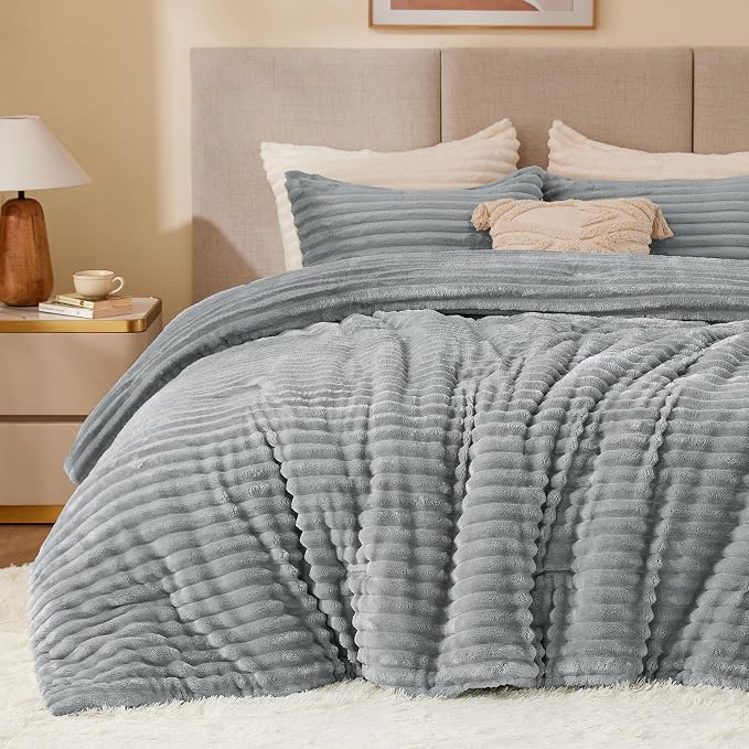 BEDELITE Fleece Queen Comforter Set -Super Soft & Warm Fluffy Light Grey Bedding by BEDELITE