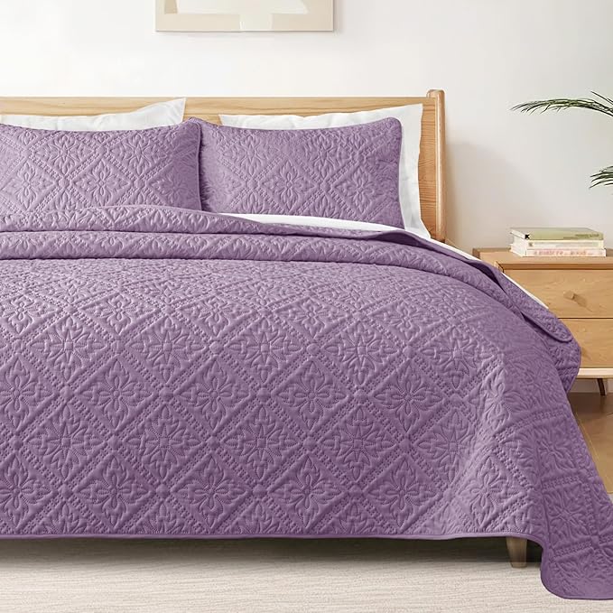 Exclusivo Mezcla King Quilt Bedding Set, Lightweight Soft Bedspreads Coverlets by ExclusivoMezcla