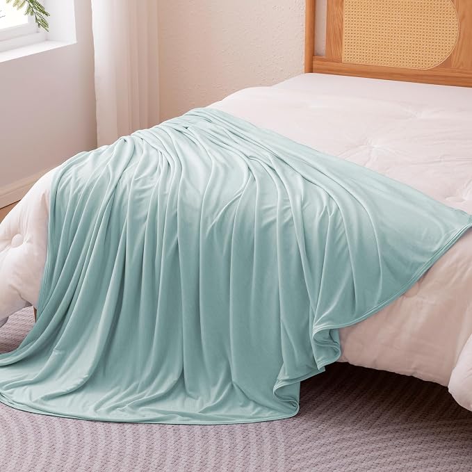 Amazon Basics Cooling Blanket for Hot Sleepers, Reversible Lightweight Thin - Image 2