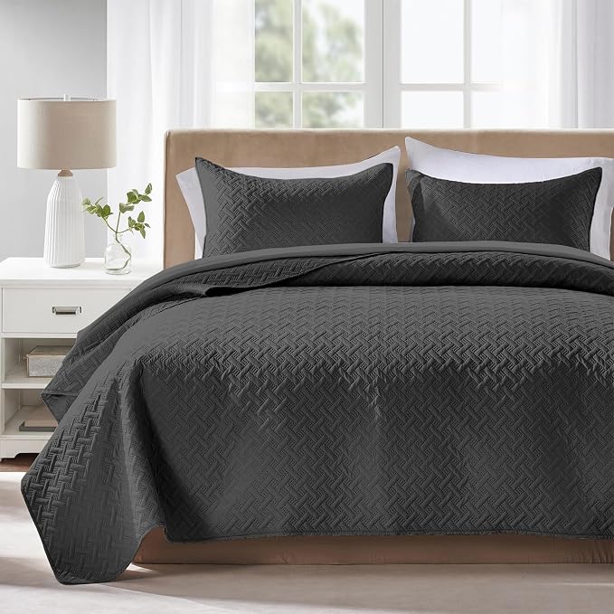 FLYMME Black Twin Quilt Bedding Set Thin Lightweight Bedspreads, Modern Style by FLYMME