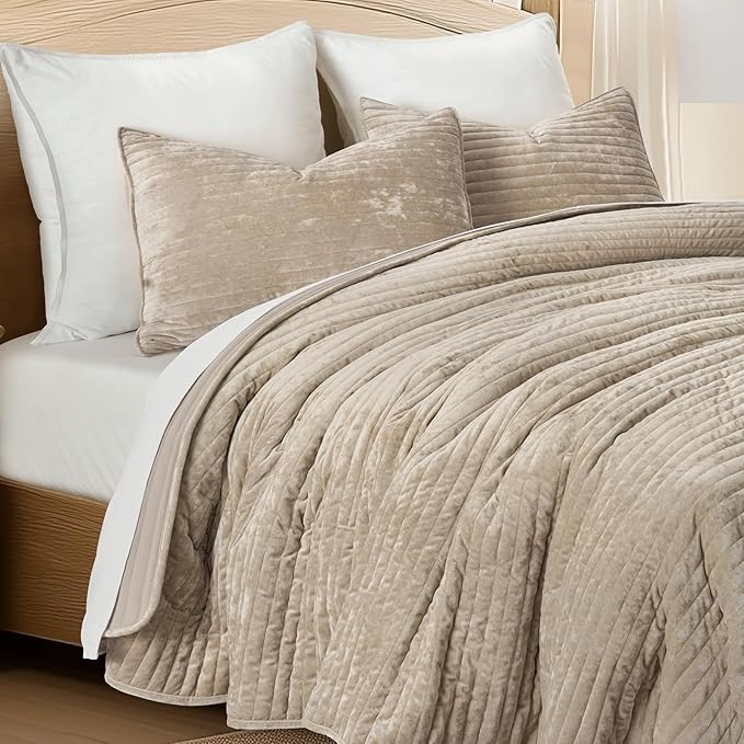 EVERGRACE Velvet Quilt Set California King 118'' x 106'', Luxurious Soft - Image 4