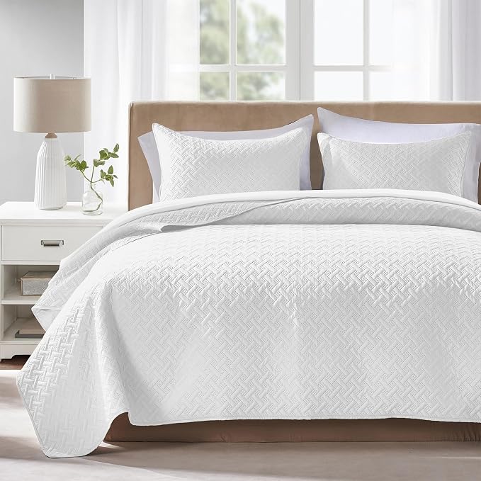 FLYMME White Twin Quilt Bedding Set Thin Lightweight Bedspreads, Modern Style by FLYMME