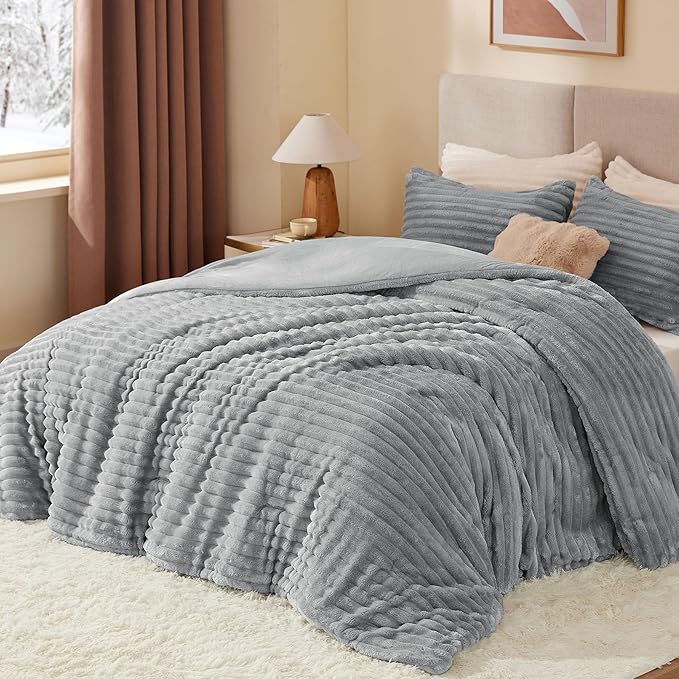 BEDELITE Fleece Full Comforter Set -Super Soft & Warm Fluffy Light Grey Bedding - Image 2