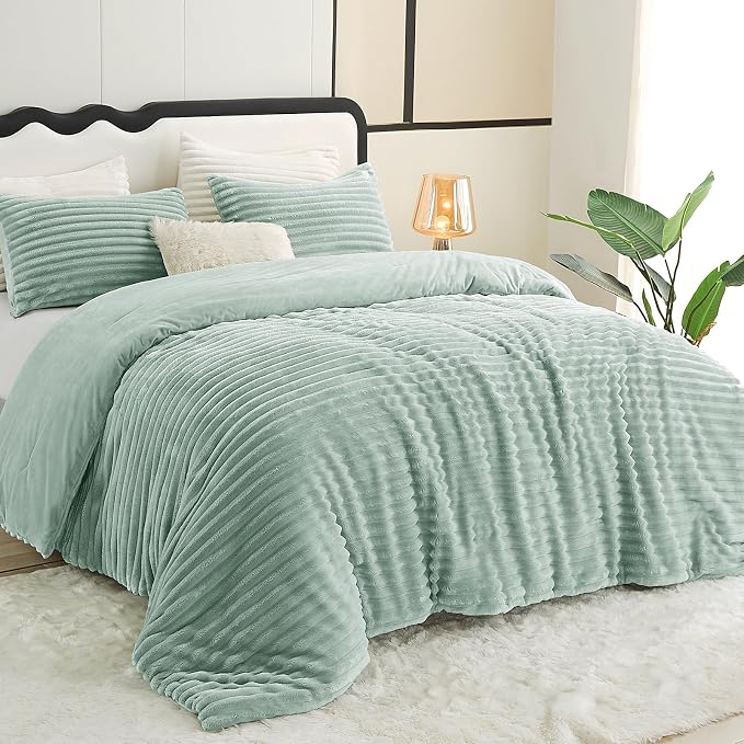 CozyLux Fluffy Queen Comforter Set - Image 9