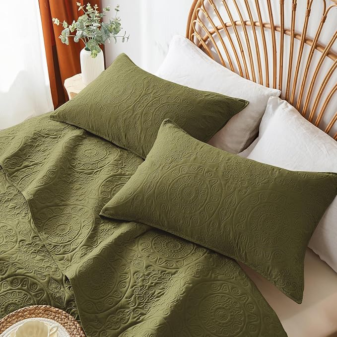 WURUIBO Olive Green Quilt Set Twin Size, Embossing Microfiber Bedspreads - Image 4