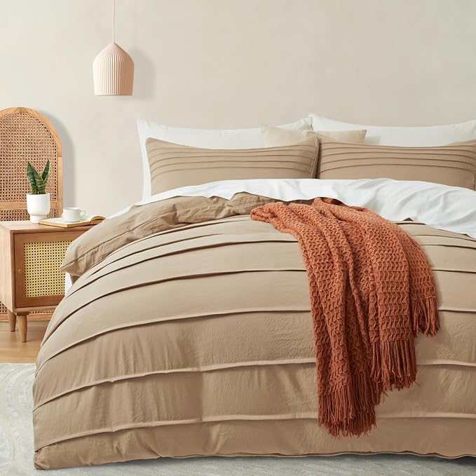 Oli Anderson Khaki Duvet Cover King Size by OliAnderson