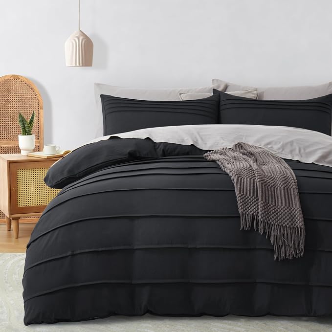 Oli Anderson Black Duvet Cover King Size by OliAnderson