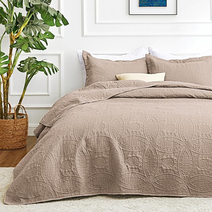 Love's cabin King Size Quilt Bedding Set Burlwood Bedspreads by Lovescabin