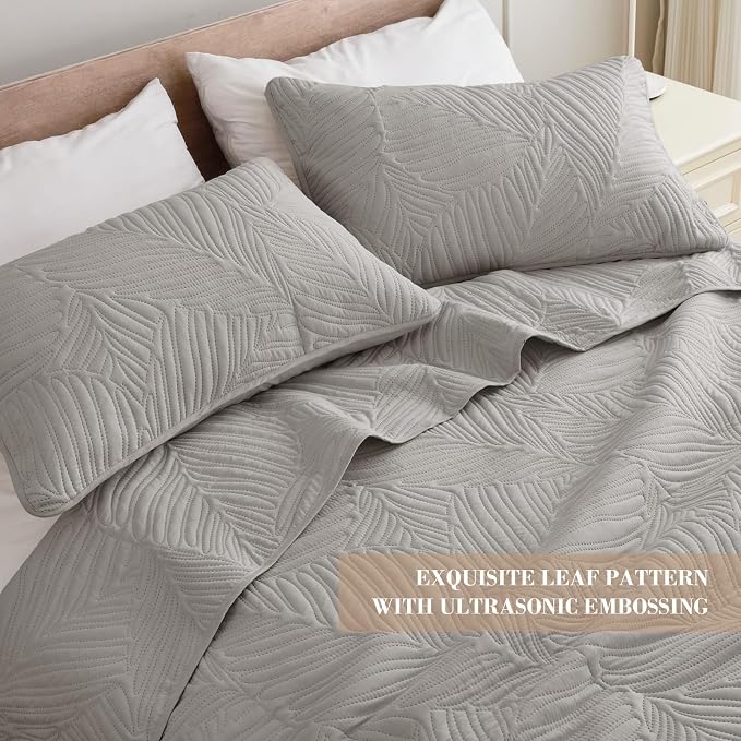 Exclusivo Mezcla King Size Quilt Bedding Set, Lightweight Light Grey Quilts - Image 3