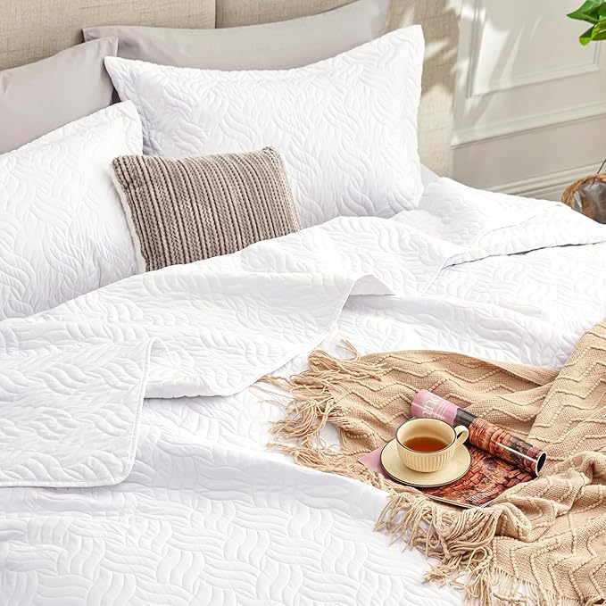 Love's cabin California King Size Quilt Bedding Set White Bedspread - Image 6