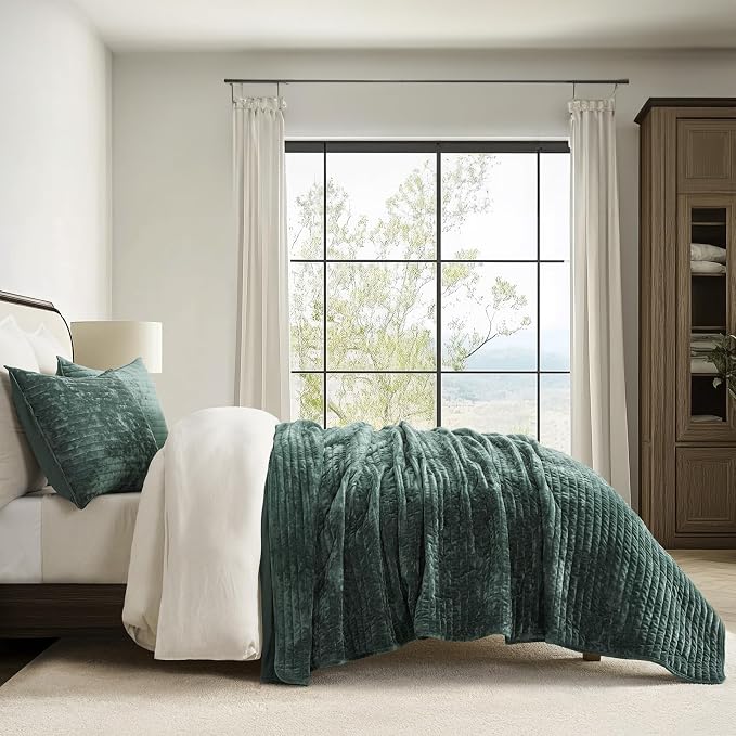 EVERGRACE Velvet Quilt Set Queen Size, Luxurious Soft Striped Channel Bedding - Image 3