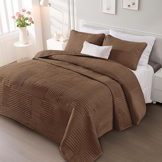 Whale Flotilla Ultra Soft Queen Quilt Bedding Set, Lightweight Microfiber Brown - Image 8