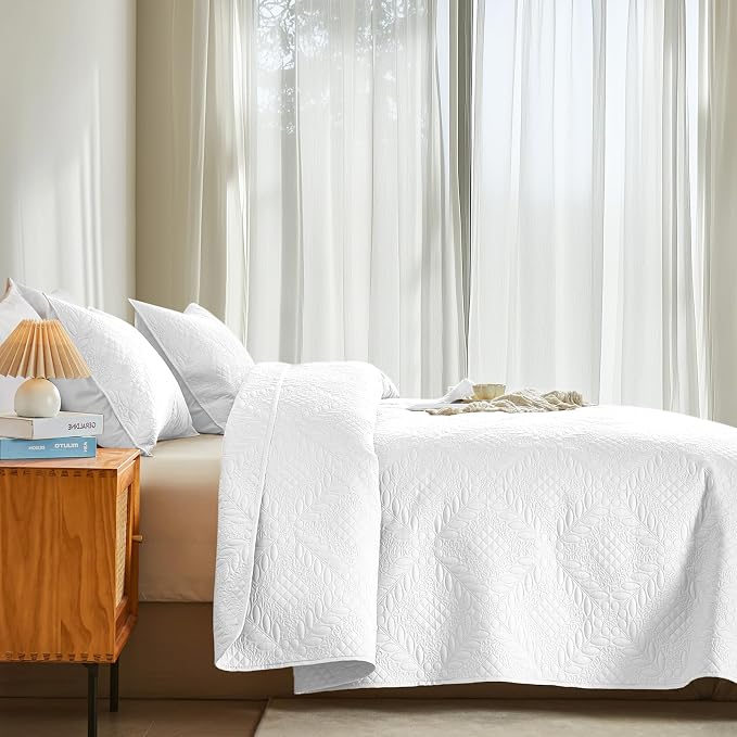 FLYMME Full Queen Quilt Bedding Set, Lightweight White Bedspreads, Vintage - Image 3