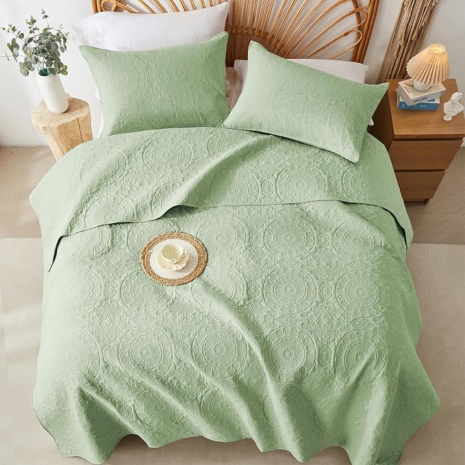WURUIBO Sage Green Quilt Set King/Cal King Size, Embossing Microfiber Bedspreads - Image 8