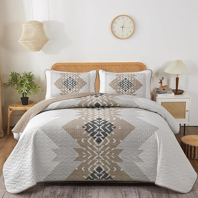 Dintszyayue Brown Boho Quilt Set Queen, 3 Pieces Aztec Texture Quilt by Dintszyayue