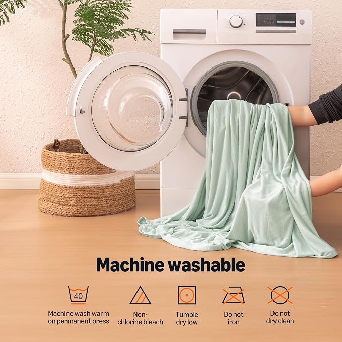 Amazon Basics Striped Cooling Blanket - Image 6