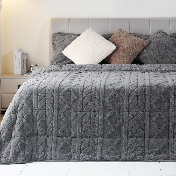 Cottonblue Jacquard Sherpa Weighted Blanket 20lbs by Cottonblue