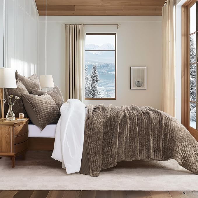 EVERGRACE Velvet Quilt Set California King 118'' x 106'', Luxurious Soft - Image 2