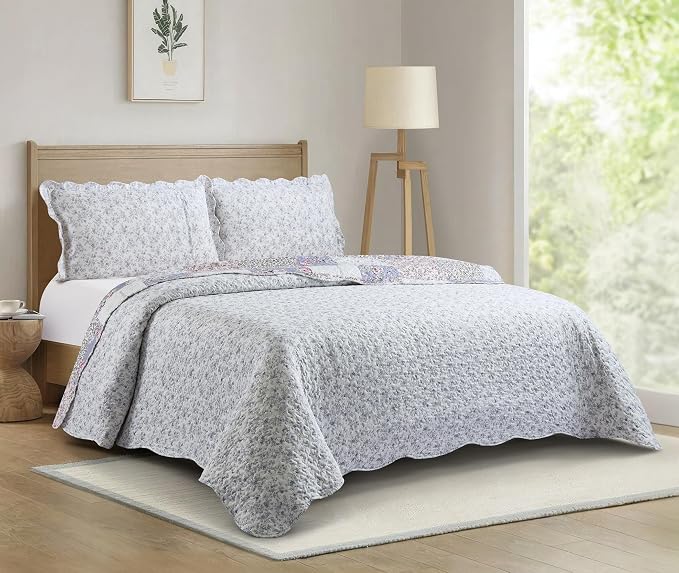 Brilliant Sunshine Roses Toile Quilt Set, 3-Piece Bedding Sets Traditional - Image 2